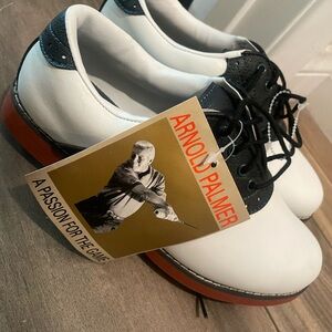 Arnold Palmer Women's Professional Golf Shoes NWT size 5 1/2